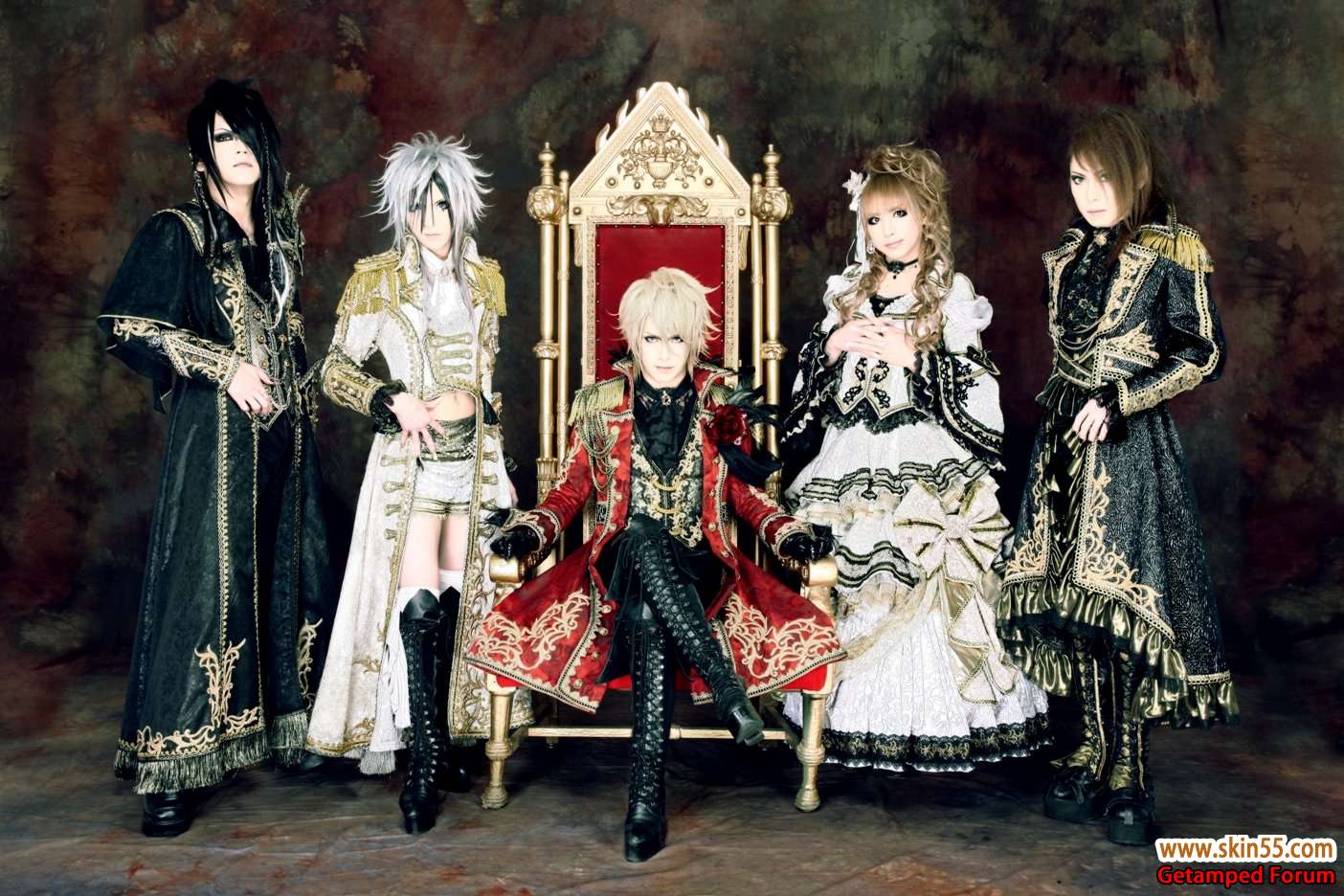 Versailles_-_Holy_Grail_promo.jpg